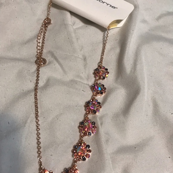 Liz Claiborne NEW necklace. 17 inch with 2 inch extender. - Picture 3 of 3